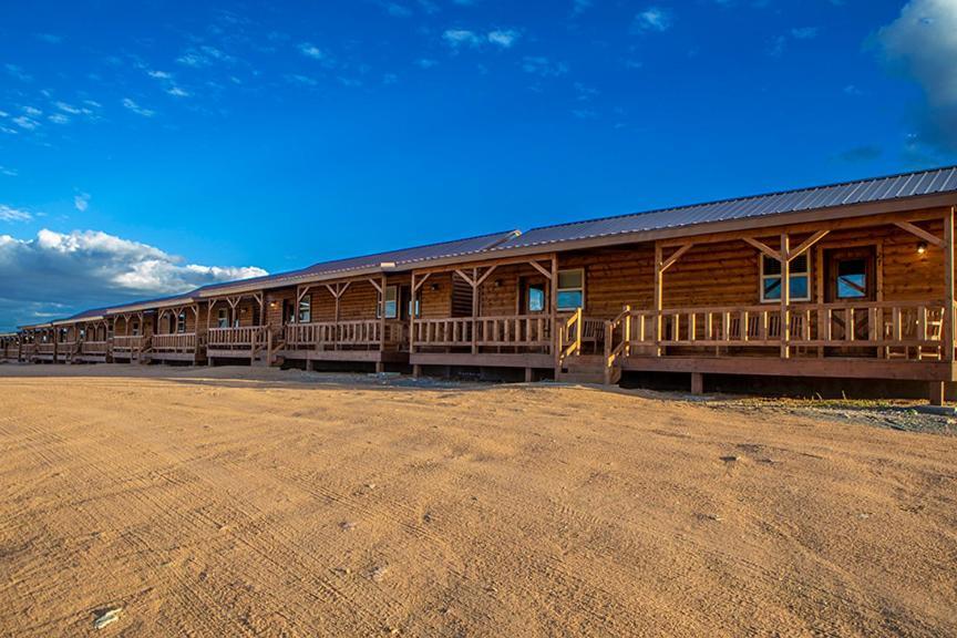 Cabins At Grand Canyon West Peach Springs Exterior photo