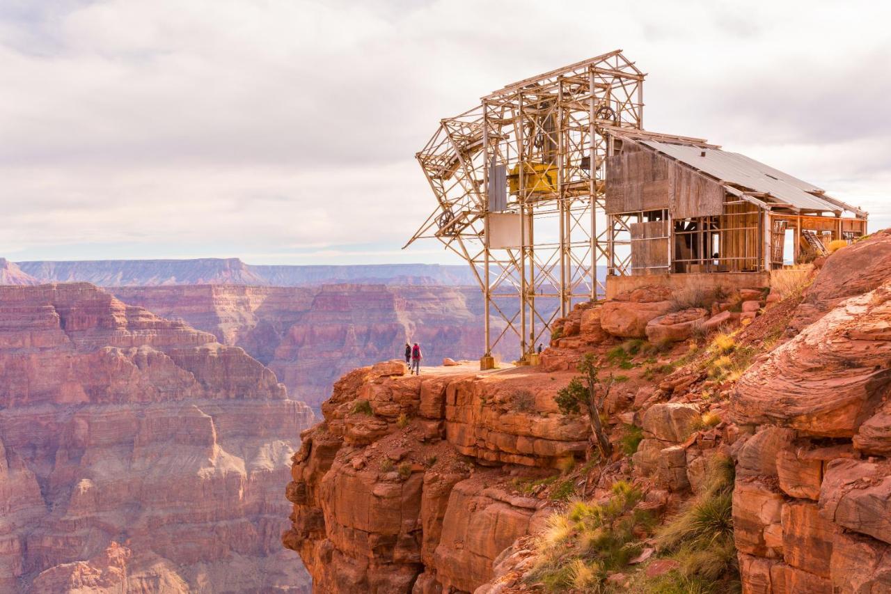 Cabins At Grand Canyon West Peach Springs Exterior photo